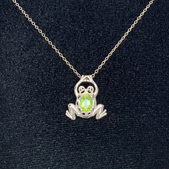 Jewelry - 925 SILVER FROG NECKLACE WITH GREEN STONE